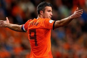 凯尔·查默斯泳池内外双重突破，查尔斯凯萁是什么品牌