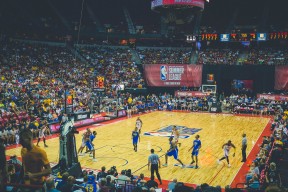 智能英雄，未来战场无极限！